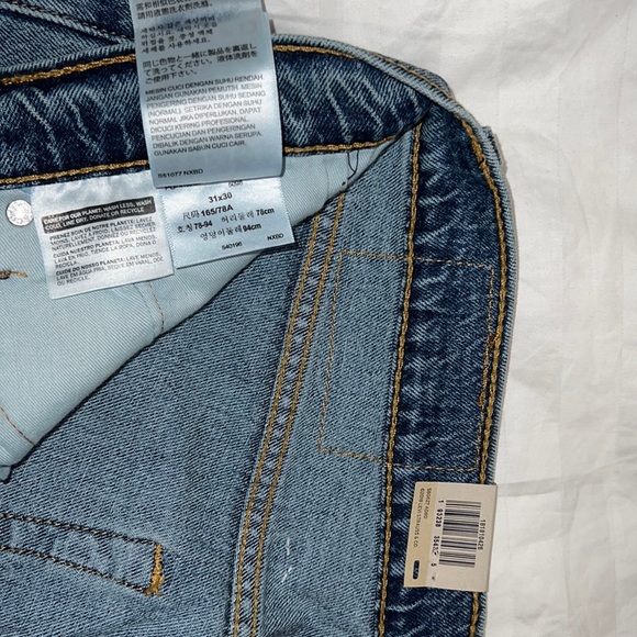 NWT Levi’s Distressed 541 Athletic Taper - Picture 4 of 13